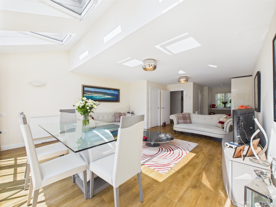 4 bed semi-detached house for sale in Cook Way, Broadbridge Heath  - Property Image 16