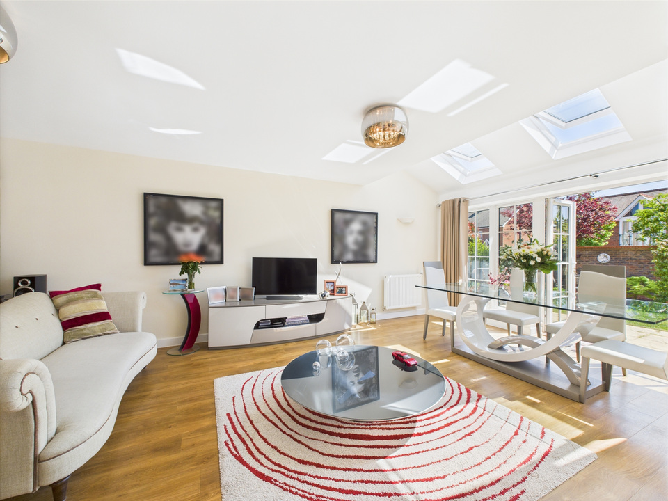 4 bed semi-detached house for sale in Cook Way, Broadbridge Heath  - Property Image 23