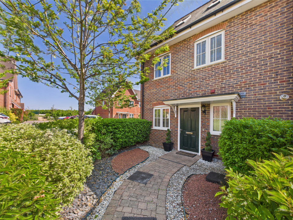 4 bed semi-detached house for sale in Cook Way, Broadbridge Heath  - Property Image 29