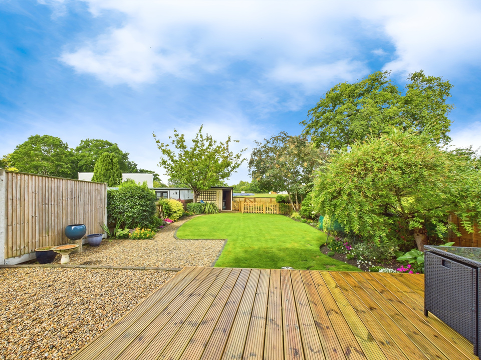 3 bed semi-detached house for sale in Bostock Avenue, Horsham - Property Image 8