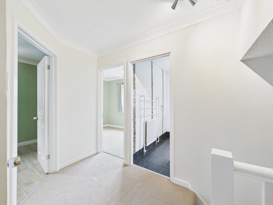 3 bed semi-detached house for sale in Bostock Avenue, Horsham - Property Image 9