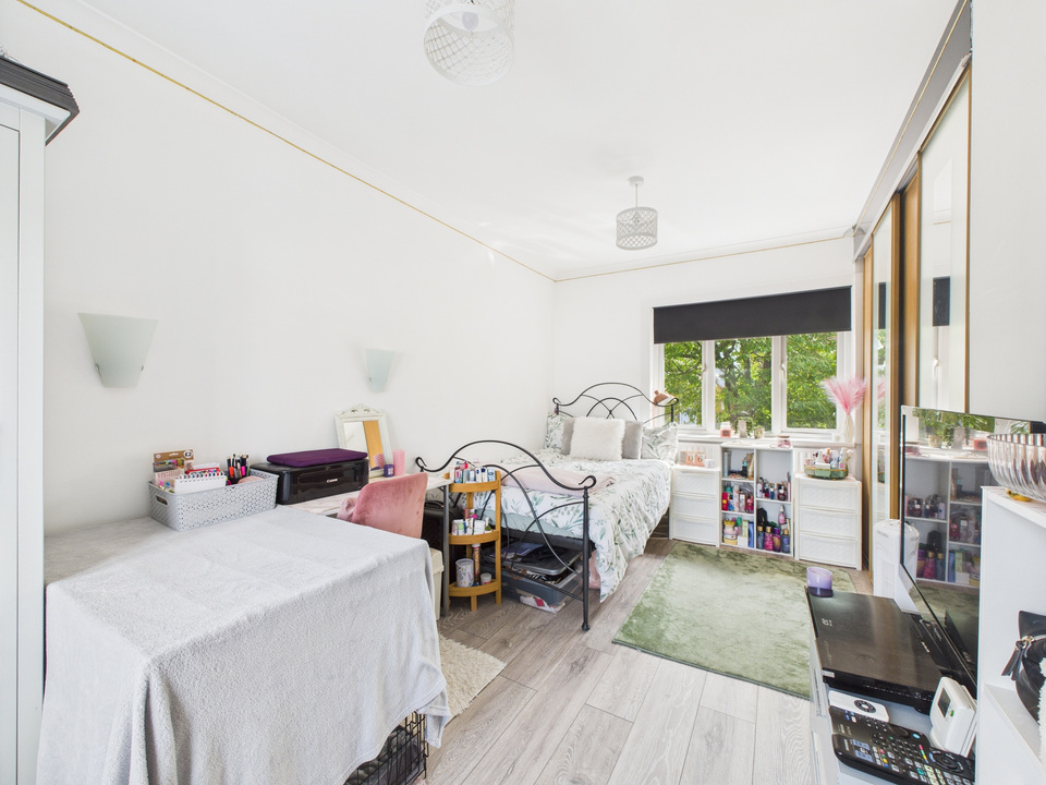 3 bed end of terrace house for sale in Oakleigh Road, Horsham  - Property Image 12