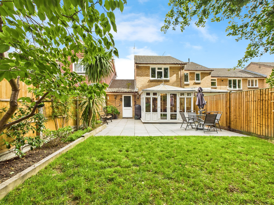 2 bed semi-detached house for sale in Crockhurst, Southwater - Property Image 7