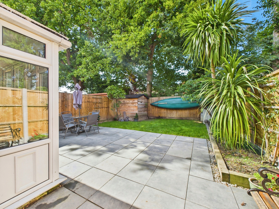 2 bed semi-detached house for sale in Crockhurst, Southwater - Property Image 11