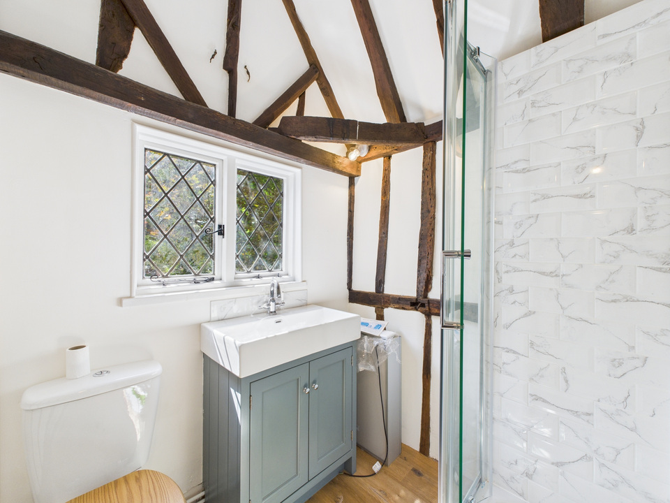 2 bed barn conversion for sale in Wickhurst Lane, Broadbridge Heath - Property Image 7