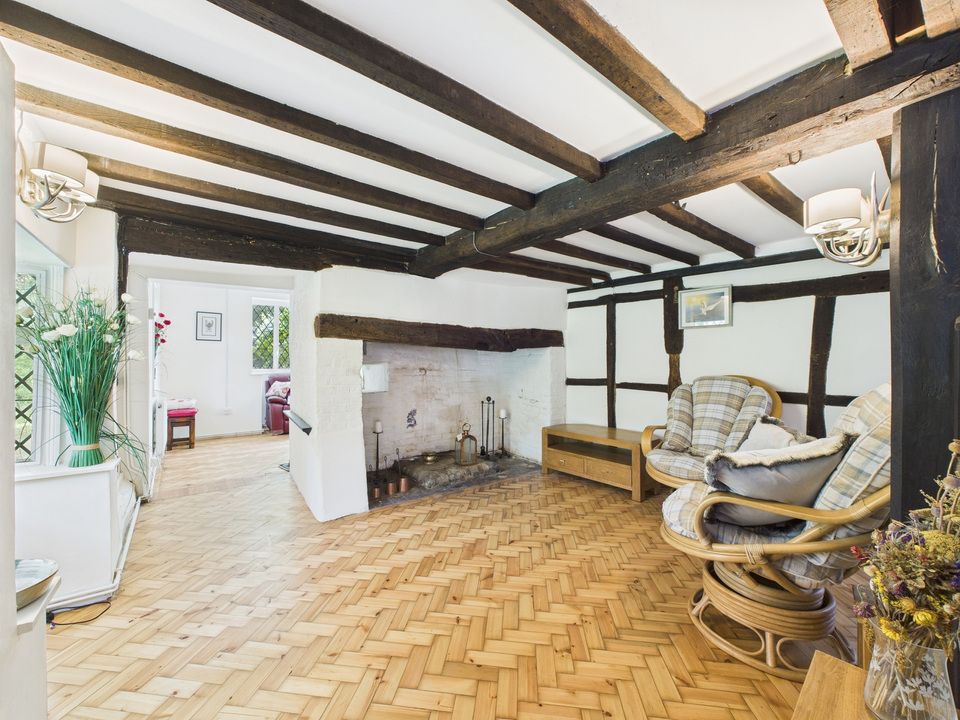 2 bed barn conversion for sale in Wickhurst Lane, Broadbridge Heath - Property Image 13