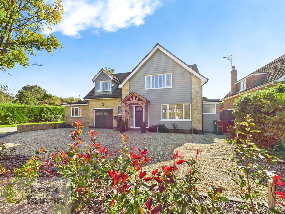 4 bed detached house for sale in Covert Mead, Handcross