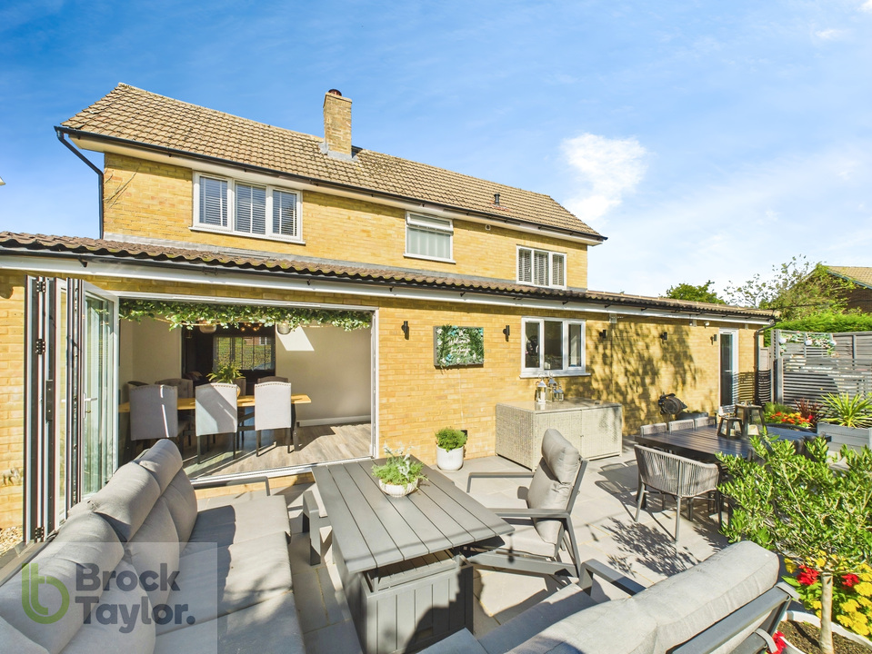 4 bed detached house for sale in Covert Mead, Handcross - Property Image 3