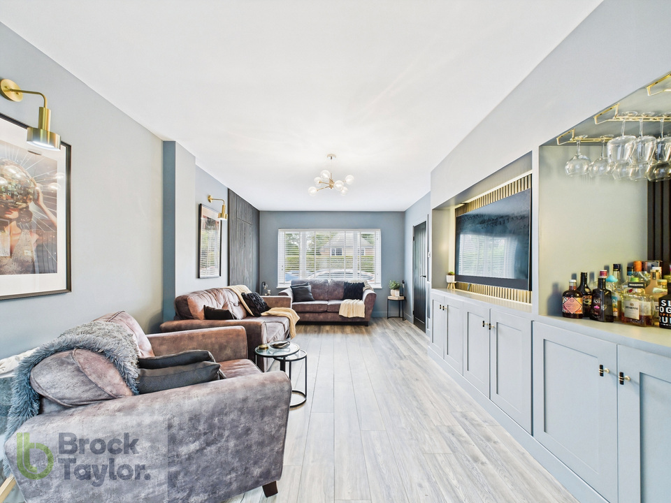 4 bed detached house for sale in Covert Mead, Handcross - Property Image 7