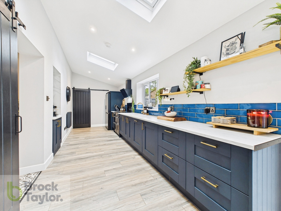 4 bed detached house for sale in Covert Mead, Handcross - Property Image 13