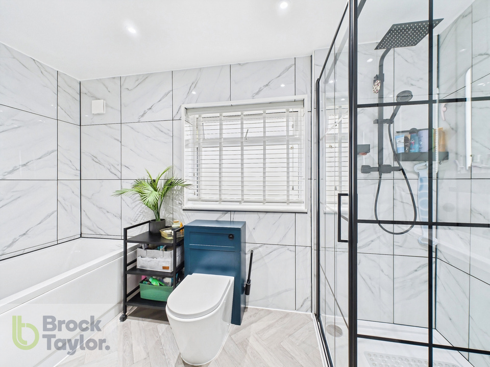 4 bed detached house for sale in Covert Mead, Handcross - Property Image 23