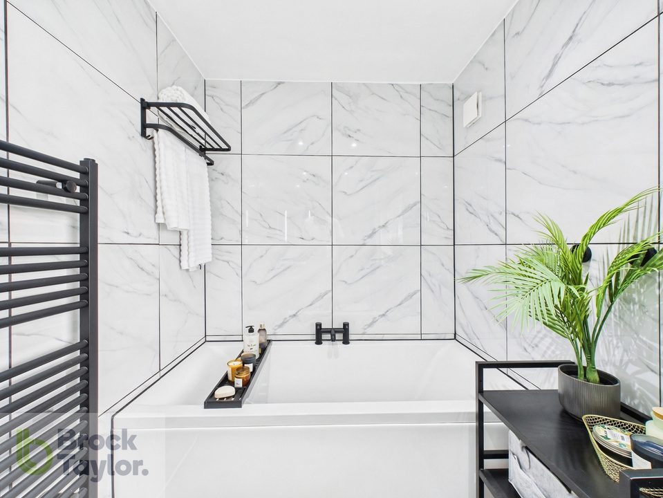 4 bed detached house for sale in Covert Mead, Handcross - Property Image 24