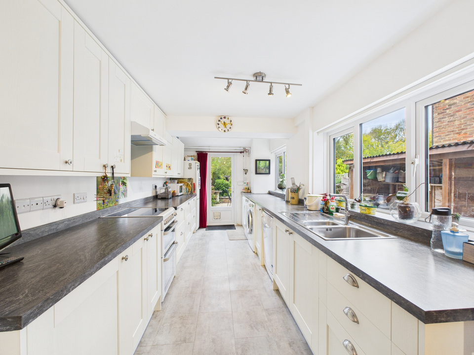 3 bed semi-detached house for sale in Hayes Lane, Slinfold  - Property Image 4