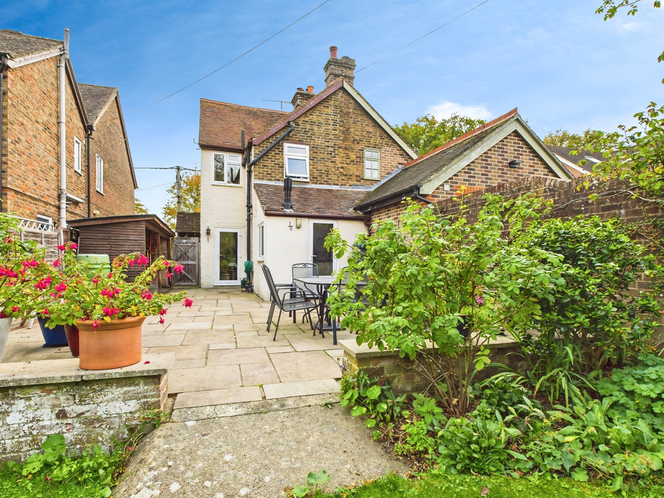 3 bed semi-detached house for sale in Hayes Lane, Slinfold  - Property Image 9