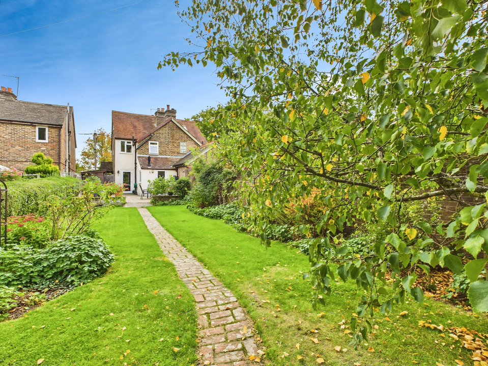 3 bed semi-detached house for sale in Hayes Lane, Slinfold  - Property Image 15