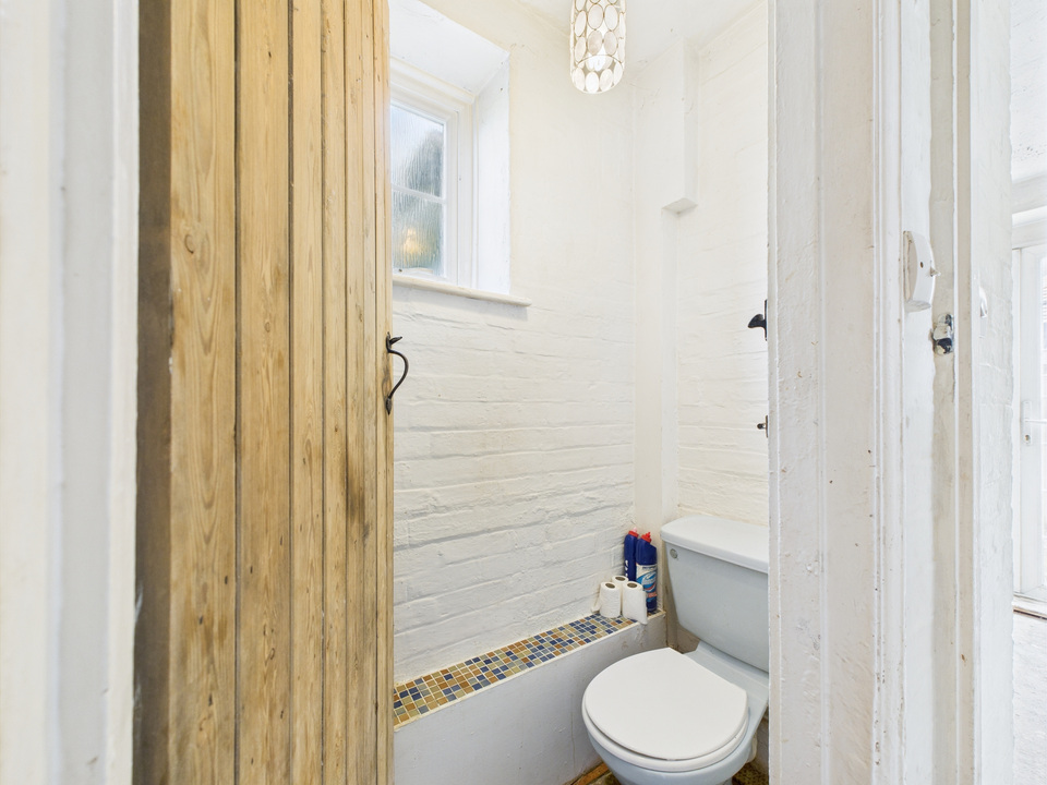 2 bed detached house for sale in Billingshurst Road, Broadbridge Heath, HORSHAM - Property Image 11