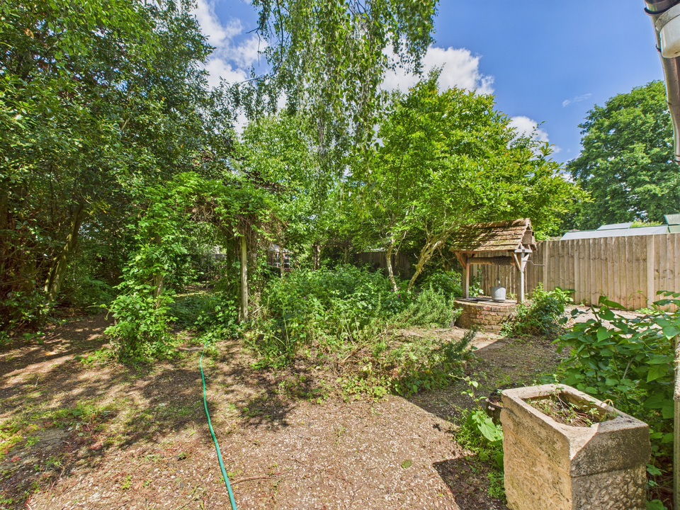 2 bed detached house for sale in Billingshurst Road, Broadbridge Heath, HORSHAM - Property Image 12