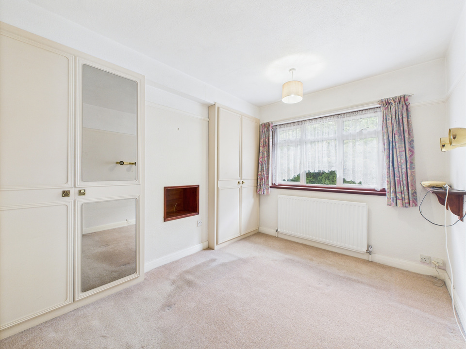 3 bed semi-detached house for sale in Barrington Court, Dorking  - Property Image 7