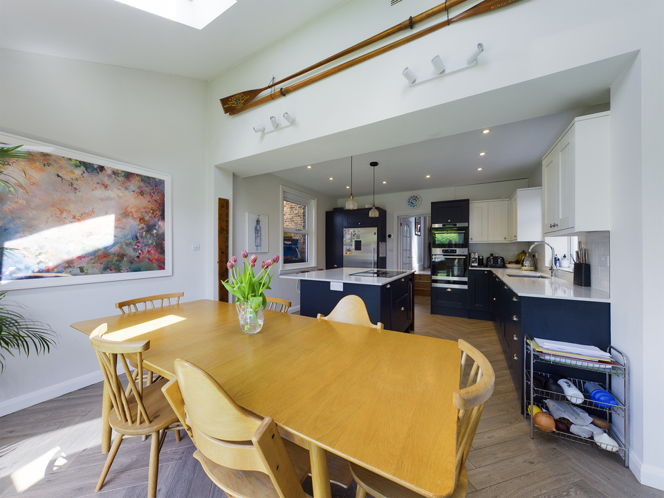 4 bed semi-detached house for sale in Arthur Road, Horsham - Property Image 3