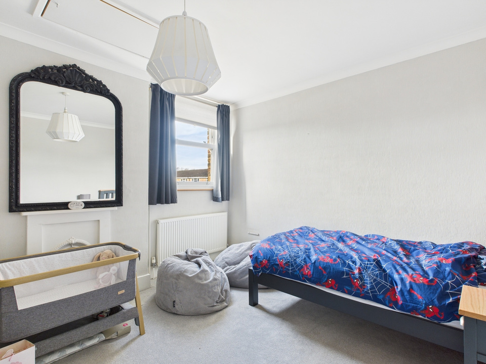 4 bed semi-detached house for sale in Arthur Road, Horsham - Property Image 11