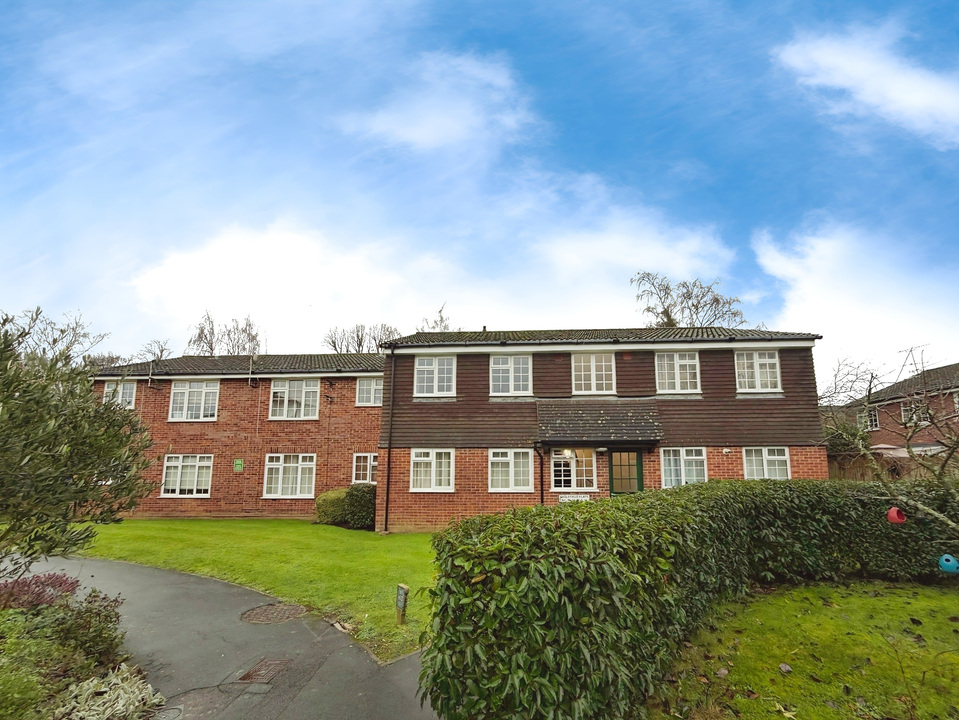1 bed apartment for sale in Englefield, Horsham, West Sussex  - Property Image 8