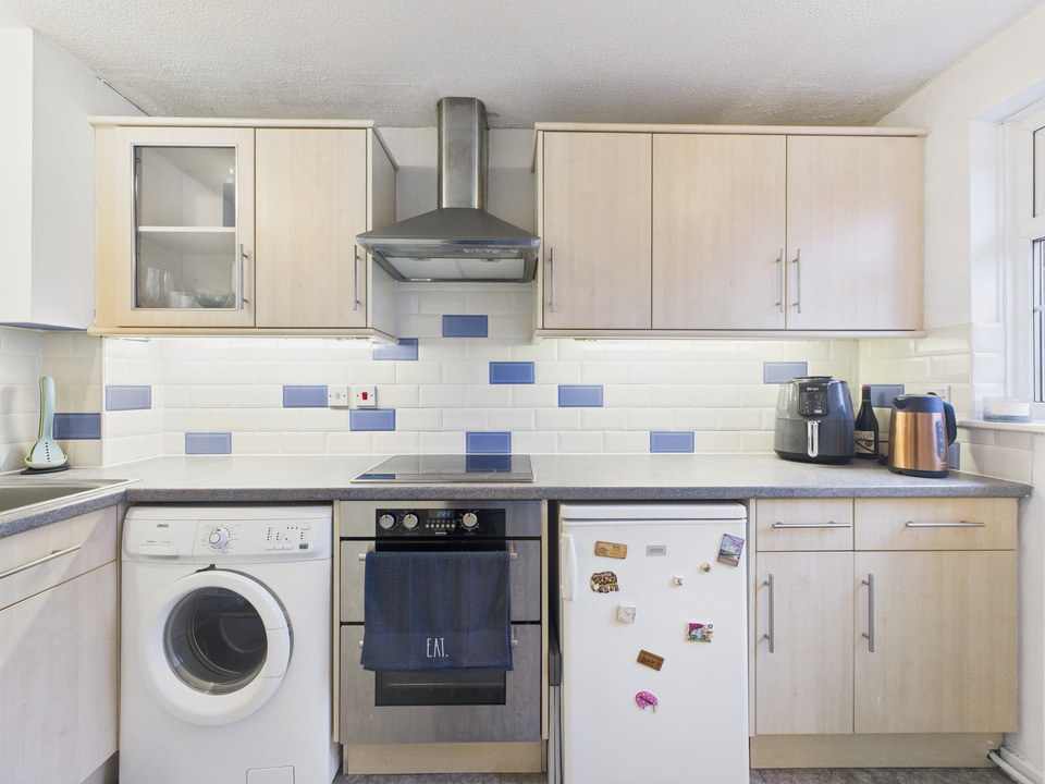 1 bed apartment for sale in Englefield, Horsham, West Sussex  - Property Image 10