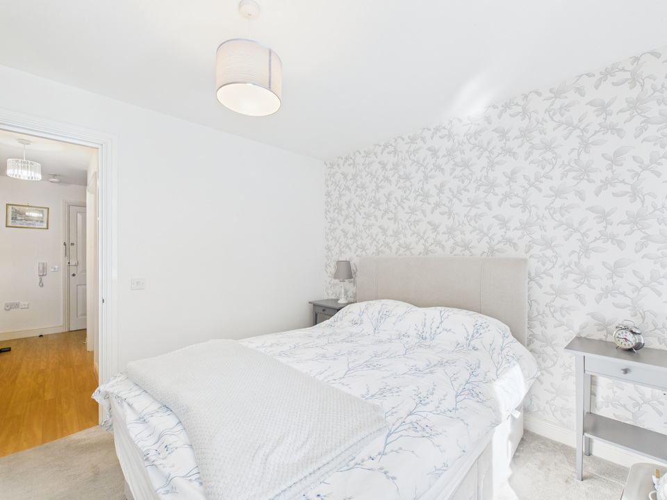 1 bed apartment for sale in Fairbank Road, Southwater  - Property Image 6