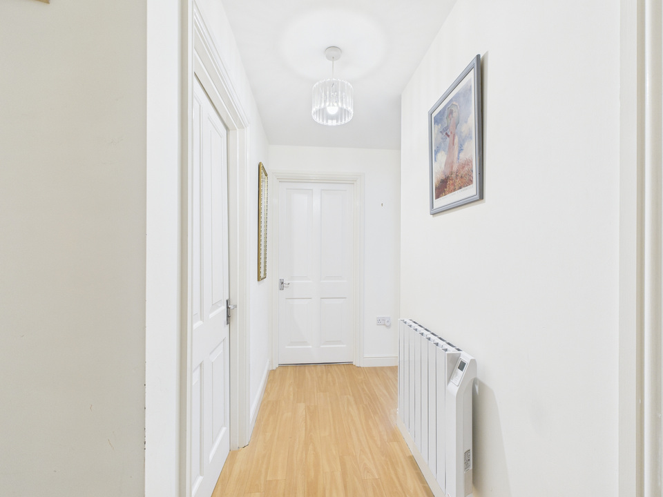 1 bed apartment for sale in Fairbank Road, Southwater  - Property Image 8