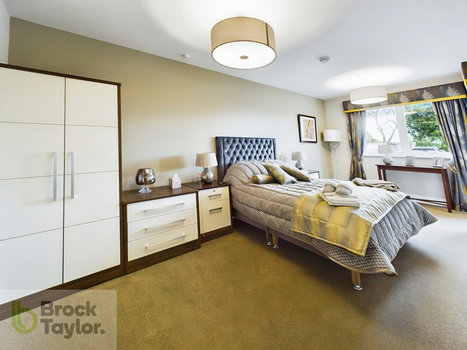 2 bed block of apartments for sale in Birchgrove Road, Horsted Keynes, Haywards Heath  - Property Image 5