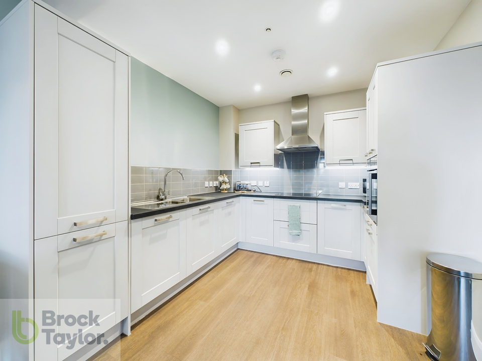 2 bed block of apartments for sale in Birchgrove Road, Horsted Keynes, Haywards Heath  - Property Image 6