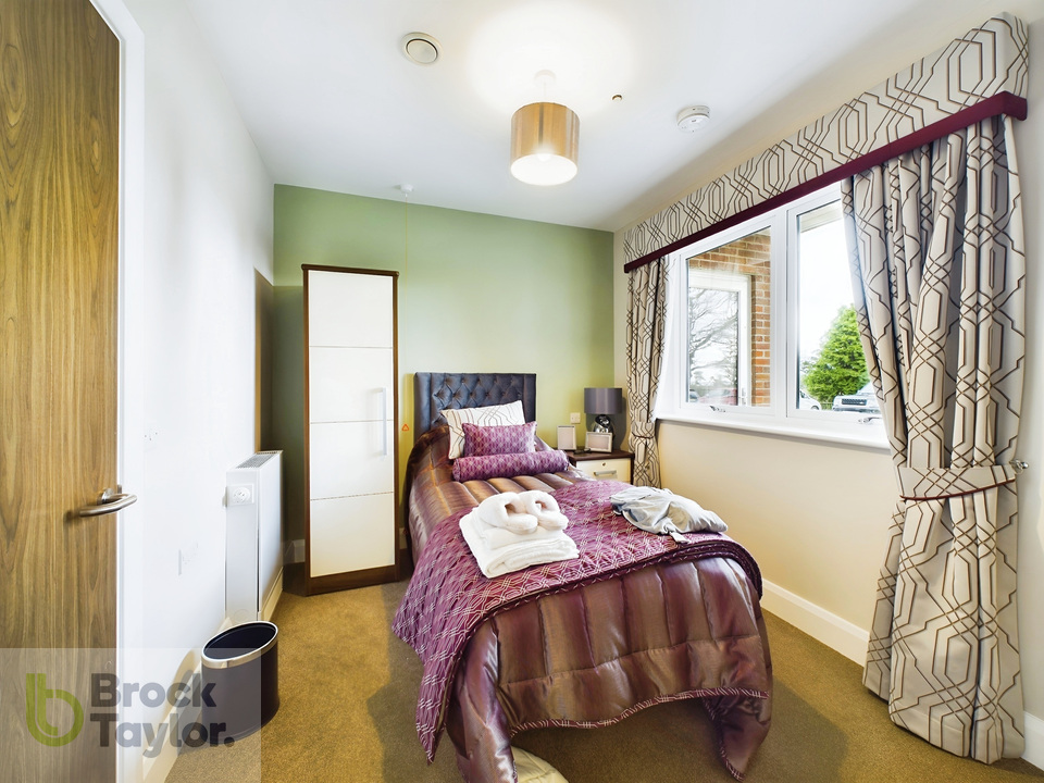 2 bed block of apartments for sale in Birchgrove Road, Horsted Keynes, Haywards Heath  - Property Image 9