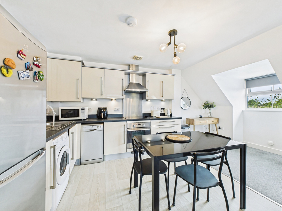 2 bed apartment for sale in Brighton Road, Horsham  - Property Image 12