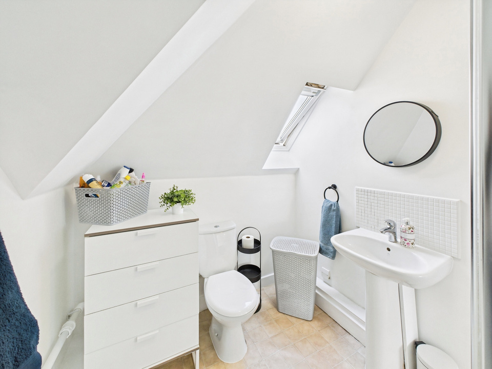 2 bed apartment for sale in Brighton Road, Horsham  - Property Image 16