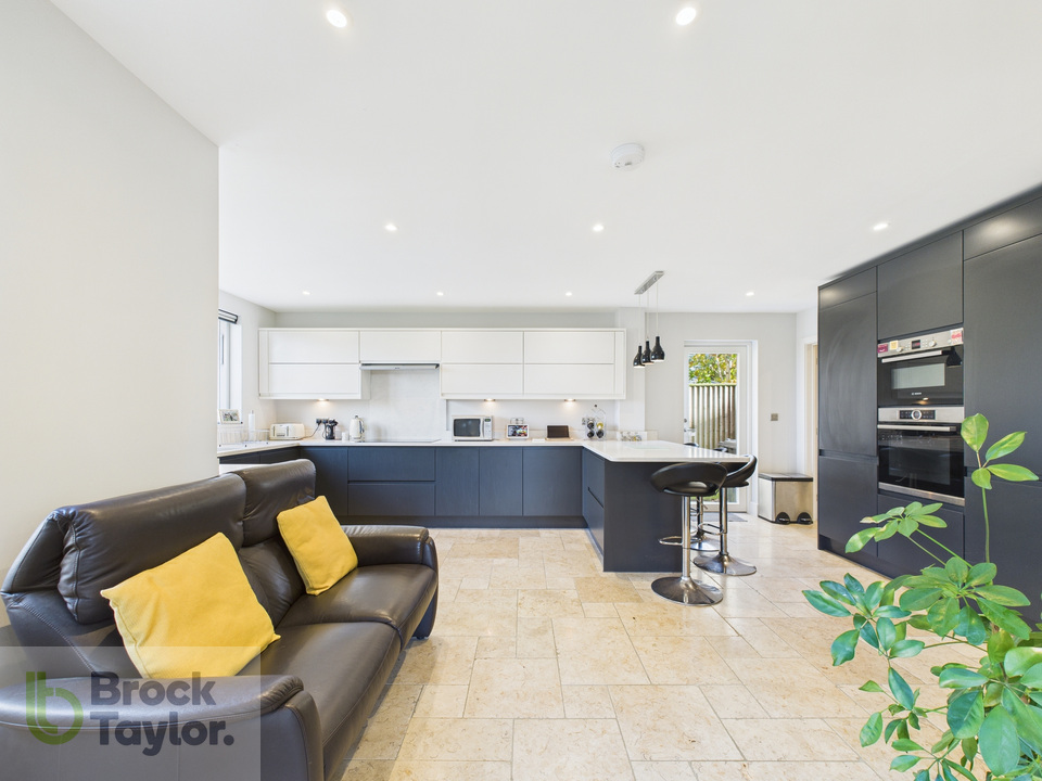 4 bed detached house for sale in Rocky Lane, Haywards Heath - Property Image 5