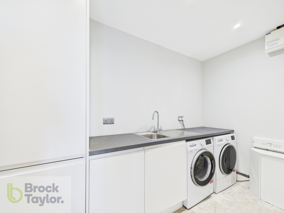 4 bed detached house for sale in Rocky Lane, Haywards Heath - Property Image 9