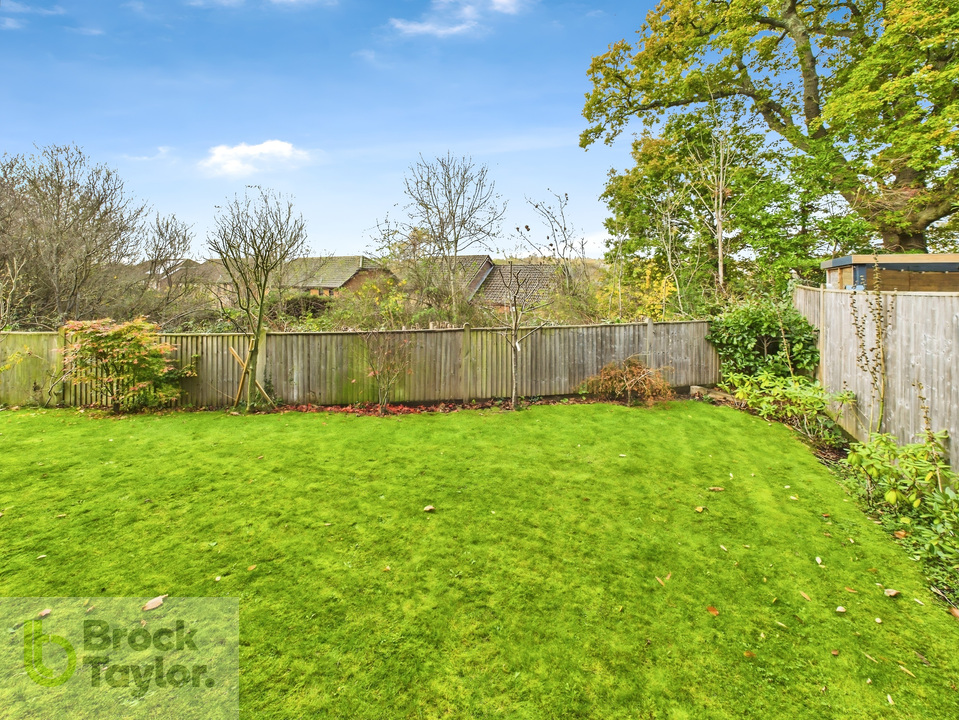4 bed detached house for sale in Rocky Lane, Haywards Heath - Property Image 10