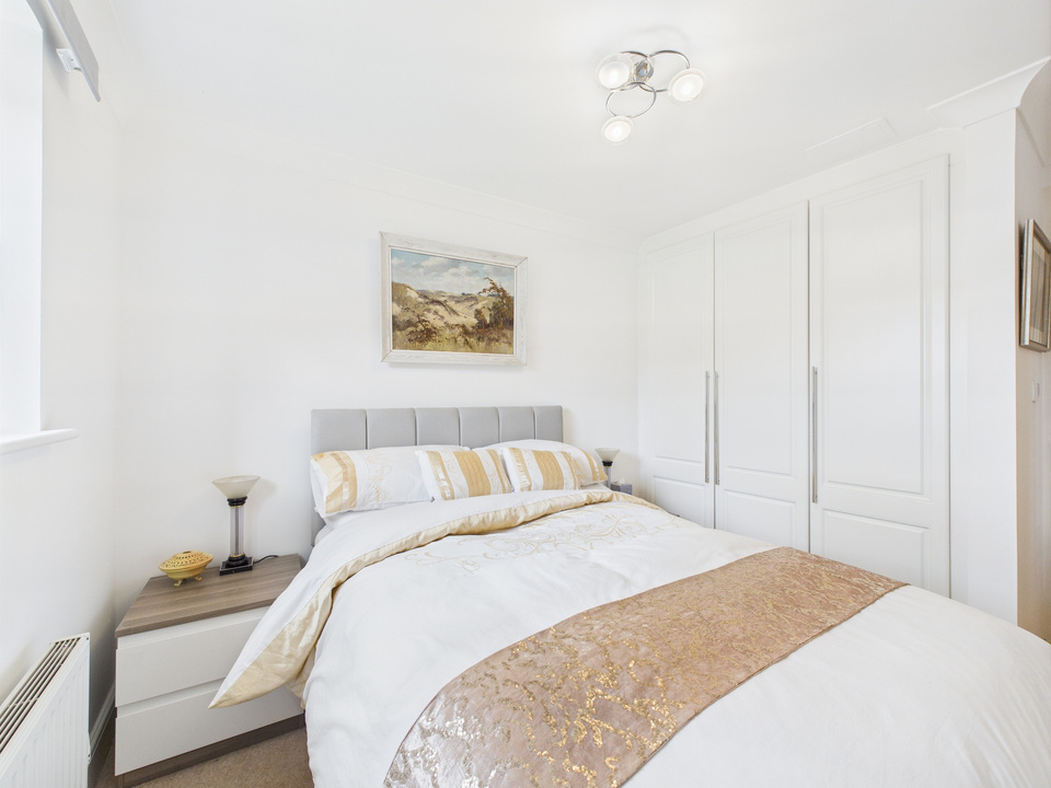 2 bed apartment for sale in Kings Gate, Horsham - Property Image 6