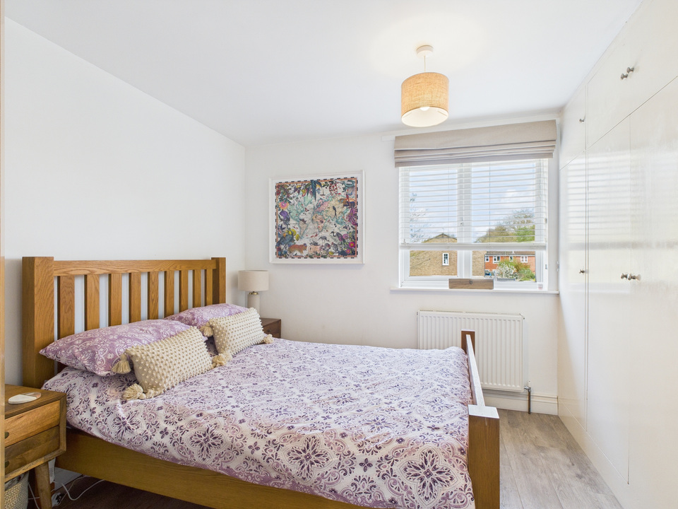 3 bed end of terrace house for sale in Somergate, Horsham  - Property Image 12