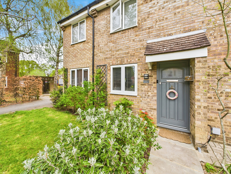 3 bed end of terrace house for sale in Somergate, Horsham  - Property Image 14