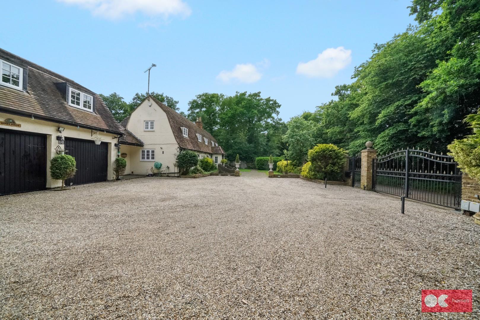 6 bed detached house for sale in Longwood, Harlow  - Property Image 57