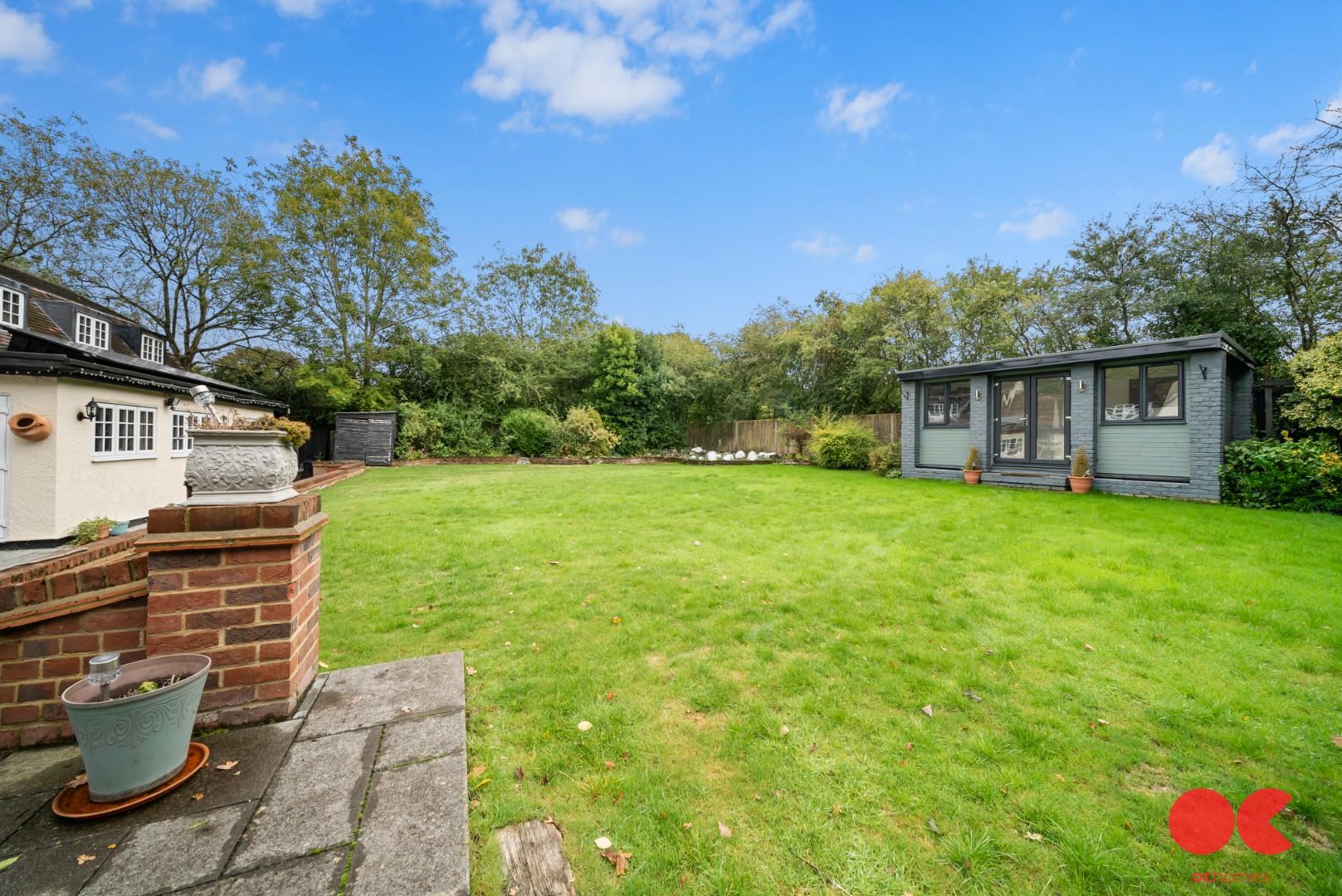 6 bed detached house for sale in Longwood, Harlow  - Property Image 40