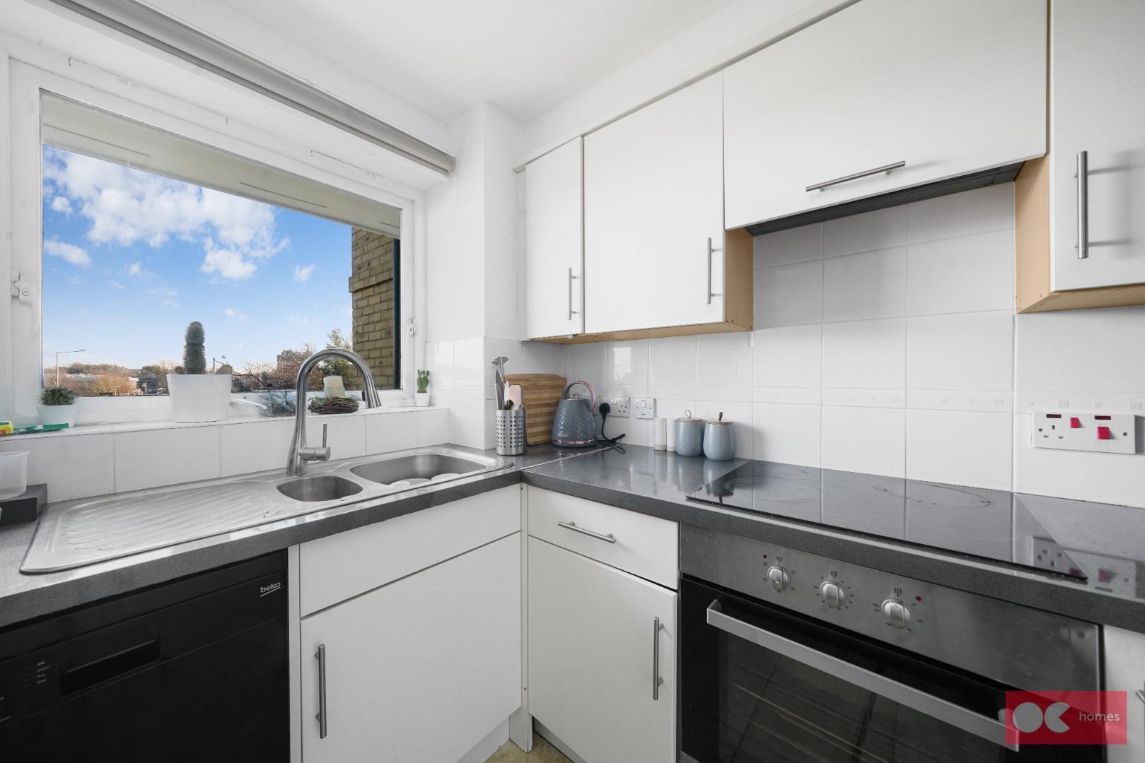 2 bed flat to rent in Hogg Lane, Grays  - Property Image 7