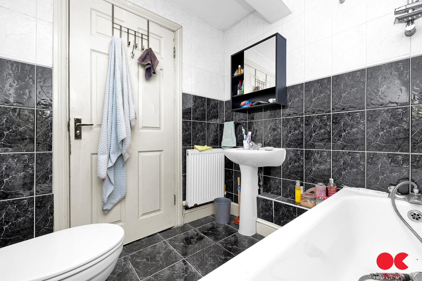 1 bed flat to rent in High Road Leyton, London  - Property Image 16