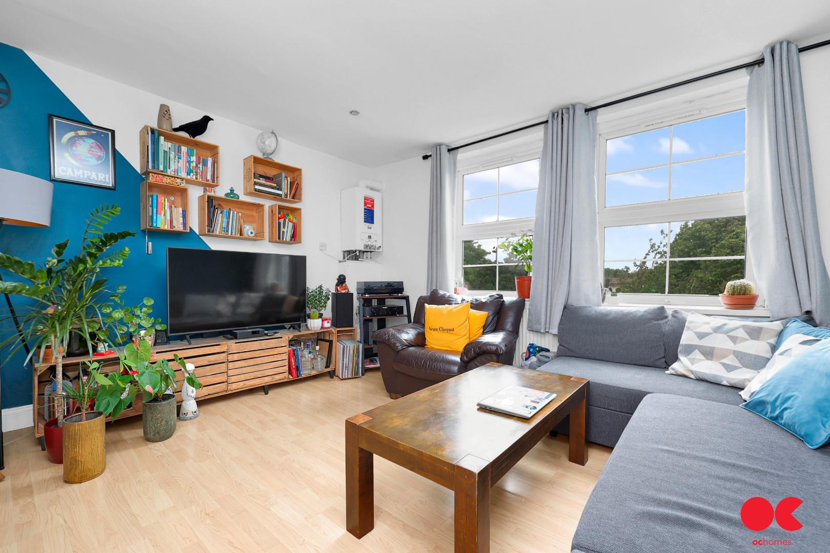 1 bed flat to rent in High Road Leyton, London, E10
