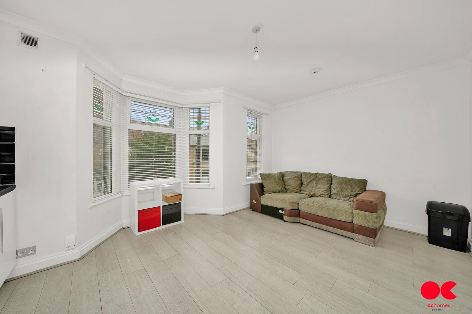 3 bed flat to rent in Ashville Road, London  - Property Image 4