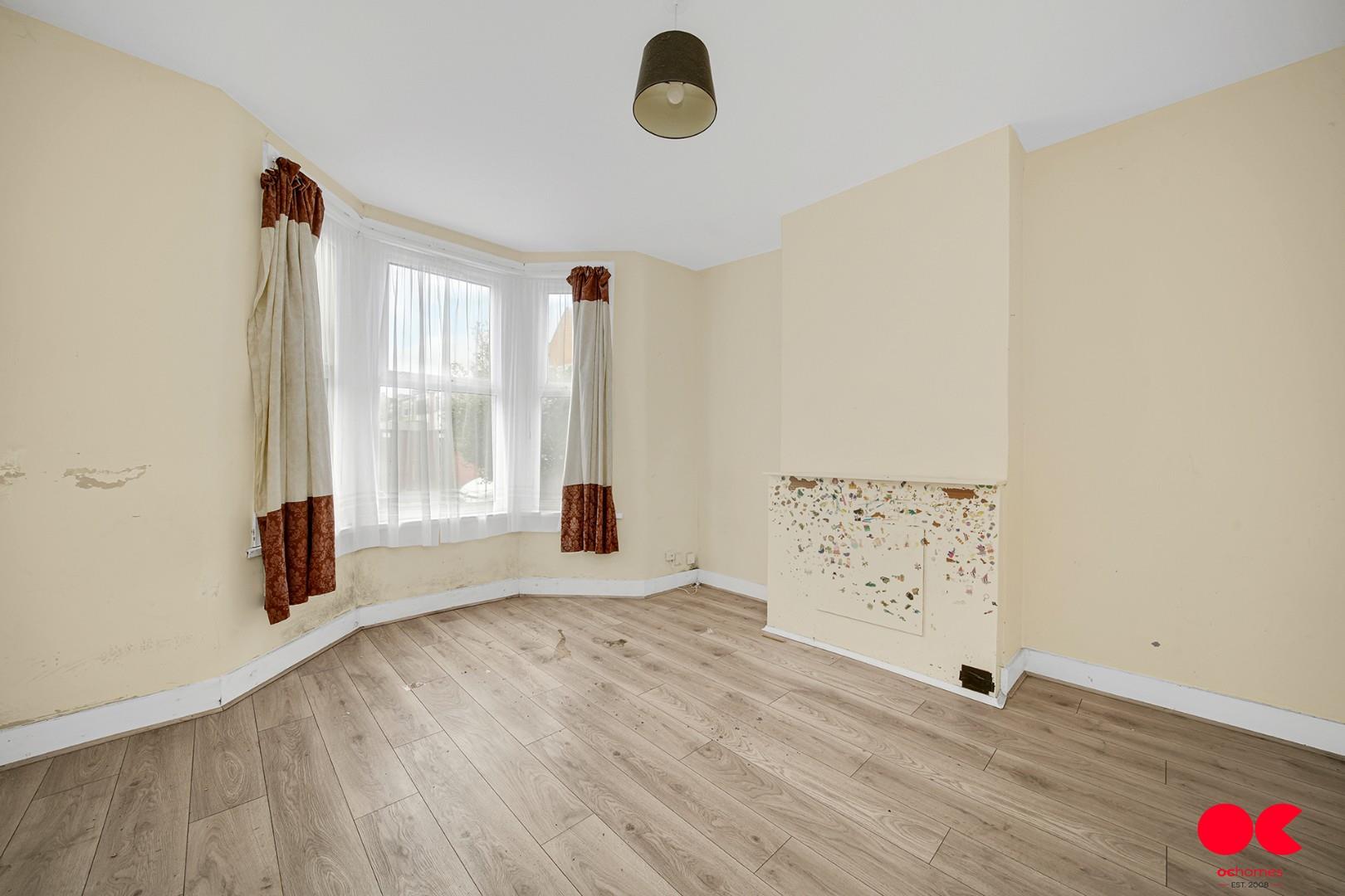 2 bed flat for sale in Murchison Road, Leyton  - Property Image 3