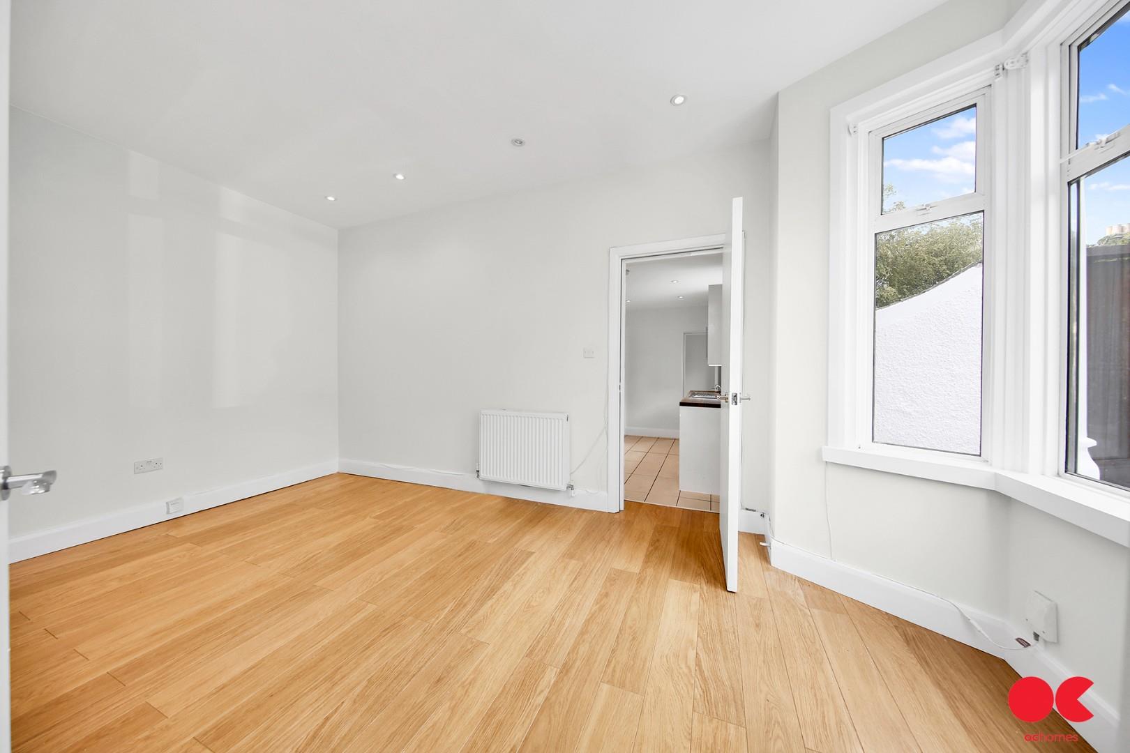 5 bed end of terrace house to rent in Sedgwick Road, Leyton  - Property Image 3