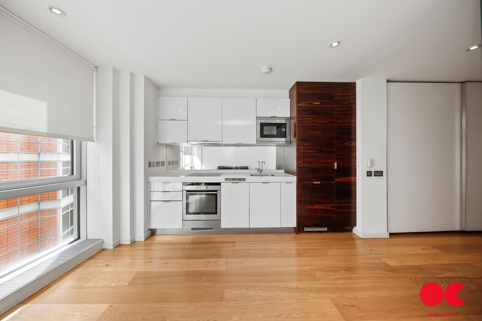 Studio flat to rent in Fairmont Avenue, London  - Property Image 12