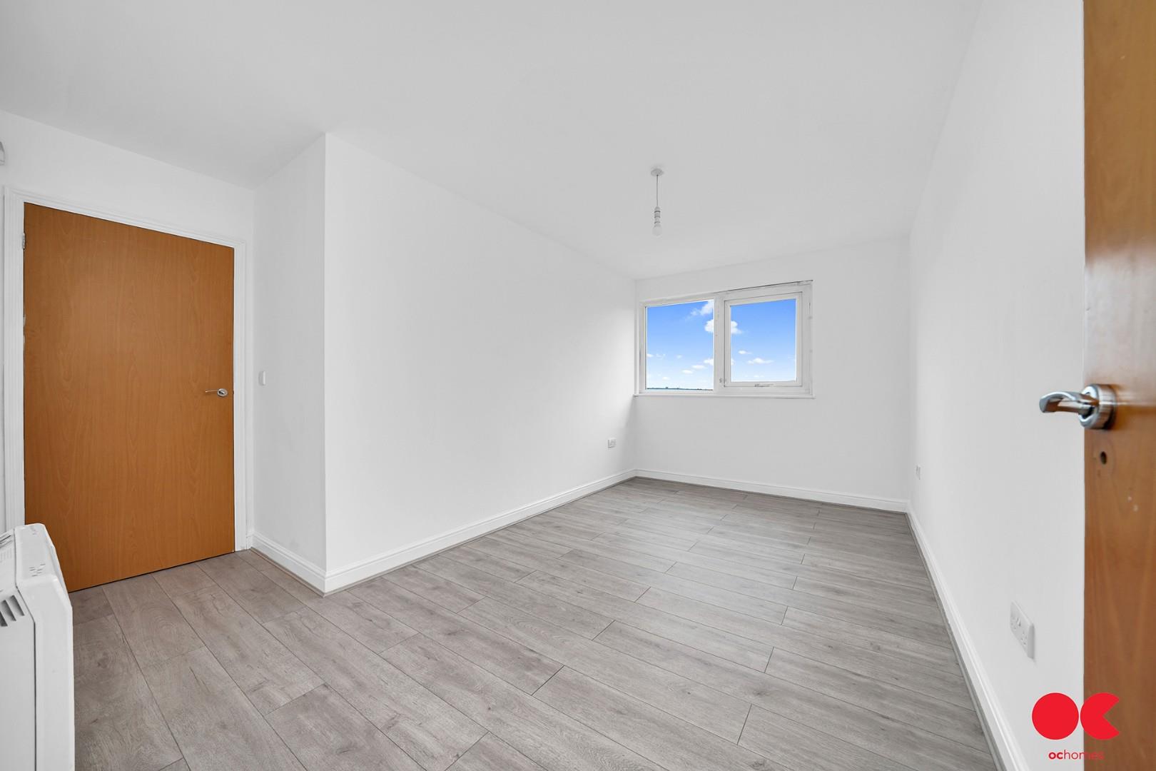 2 bed flat to rent in Eastern Avenue, Gants Hill  - Property Image 10