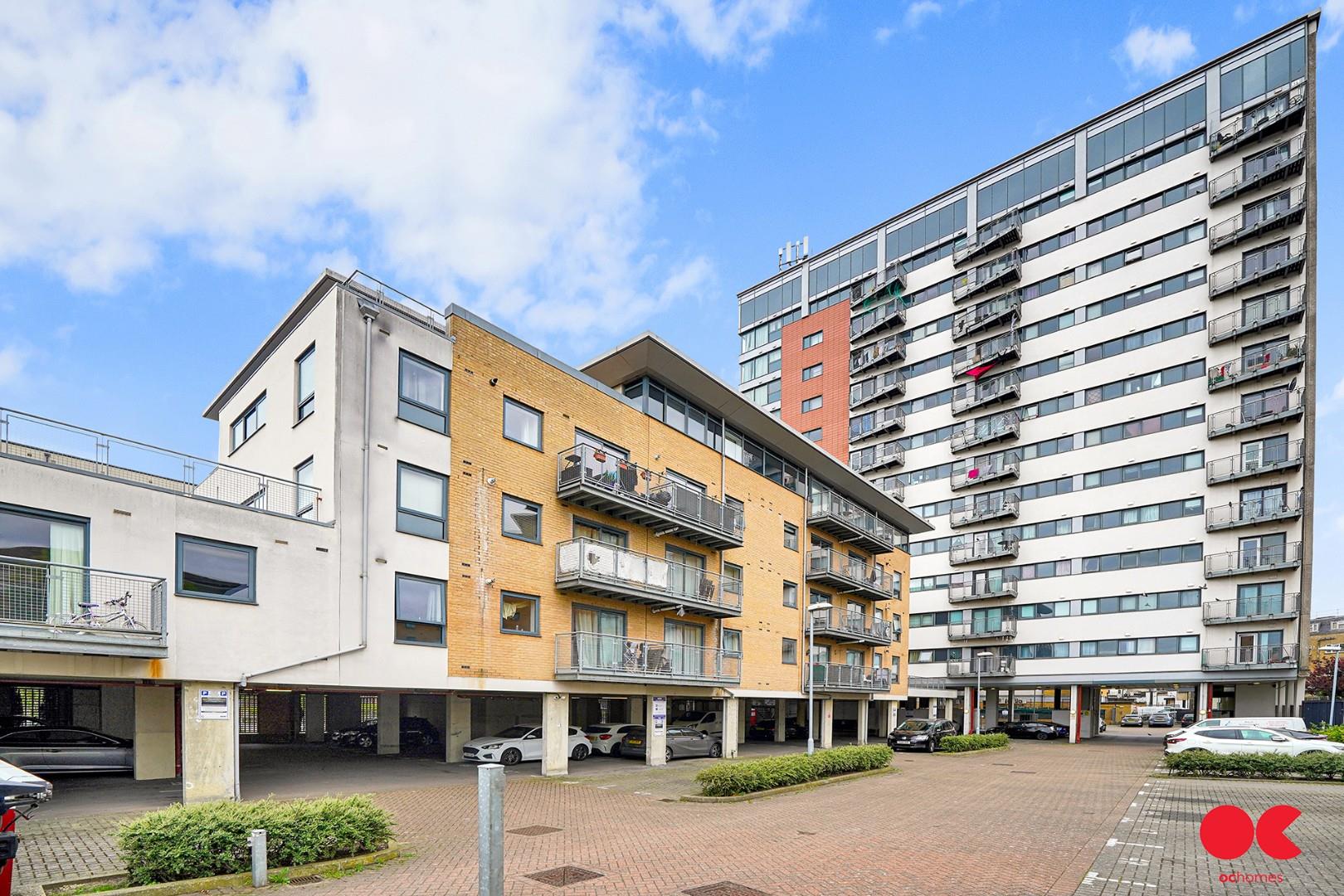 2 bed flat to rent in Eastern Avenue, Gants Hill  - Property Image 18